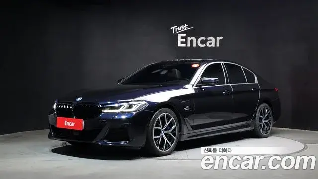 BMW 5 Series 2023 — Фото 1/20