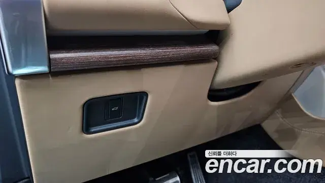 Land Rover Range Rover 2024 — Photo 2/47
