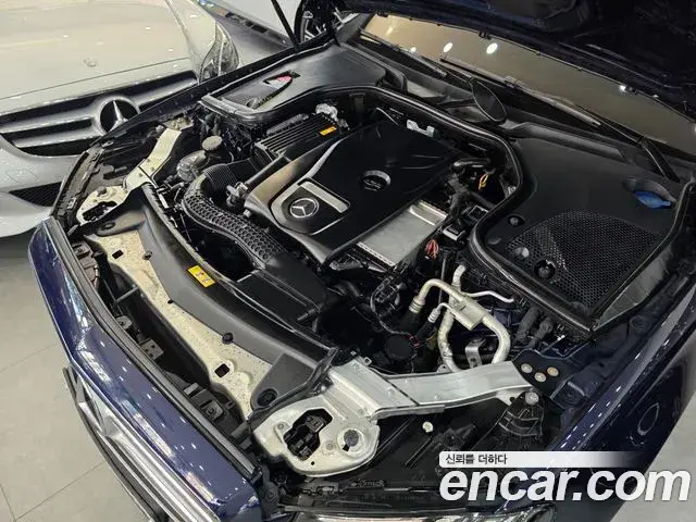 Mercedes-Benz E-Class 2019 — Фото 6/19