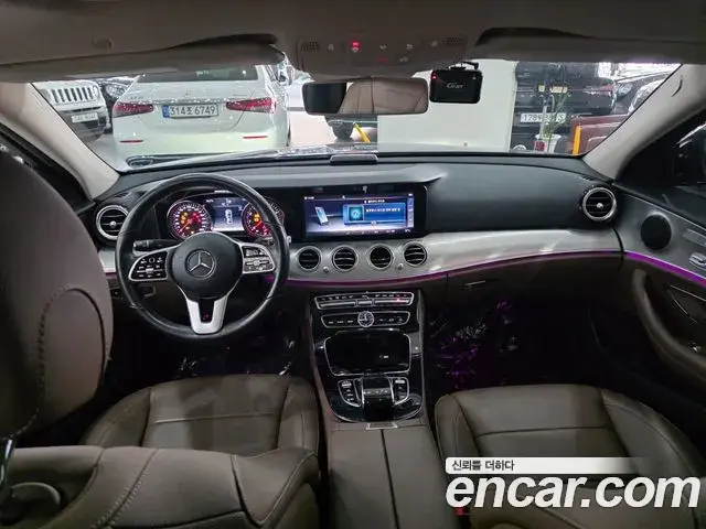 Mercedes-Benz E-Class 2019 — Фото 7/19