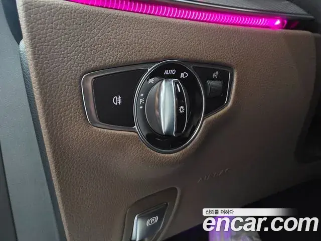 Mercedes-Benz E-Class 2019 — Фото 15/19