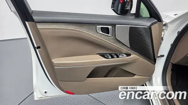 Kia K8 2021 — Photo 31/33