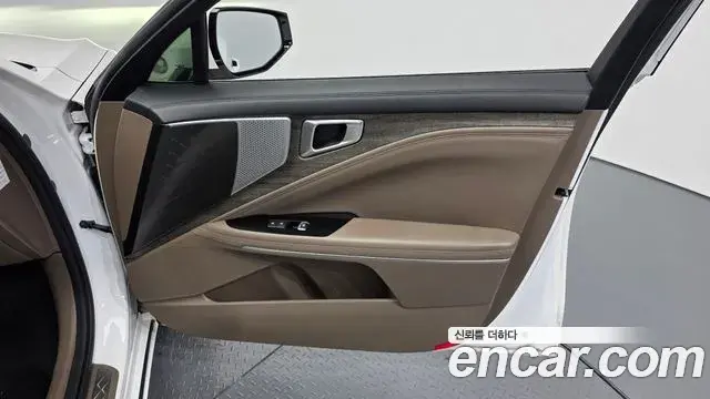 Kia K8 2021 — Photo 17/33