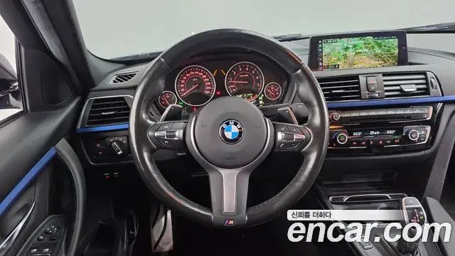 BMW 3 Series 2018 — Фото 13/20