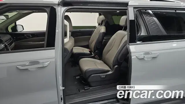 Kia Carnival 2025 — Фото 11/20