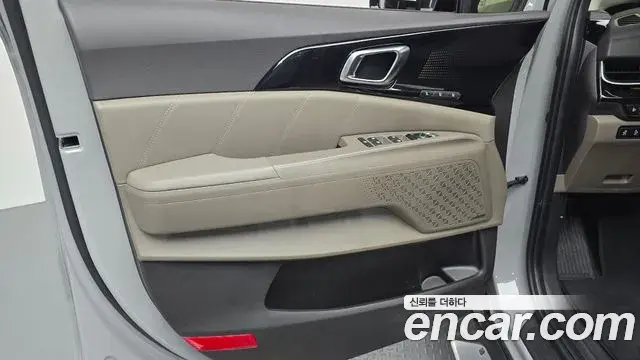 Kia Carnival 2025 — Photo 29/37