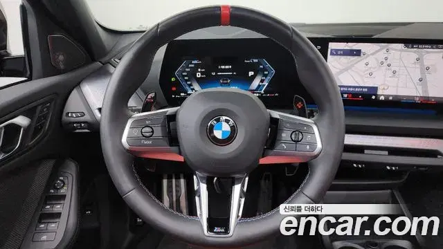 BMW 1 Series 2025 — Фото 12/20