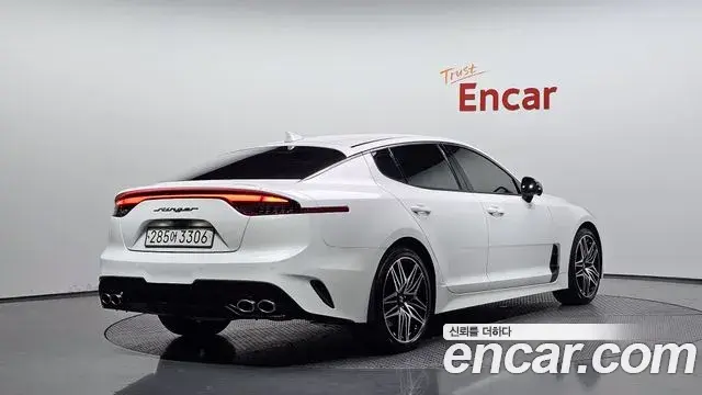 Kia Stinger Meister 2021 — Şəkil 28/31