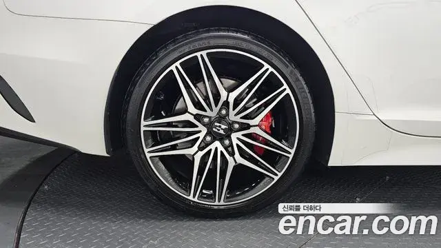 Kia Stinger Meister 2021 — Şəkil 11/31