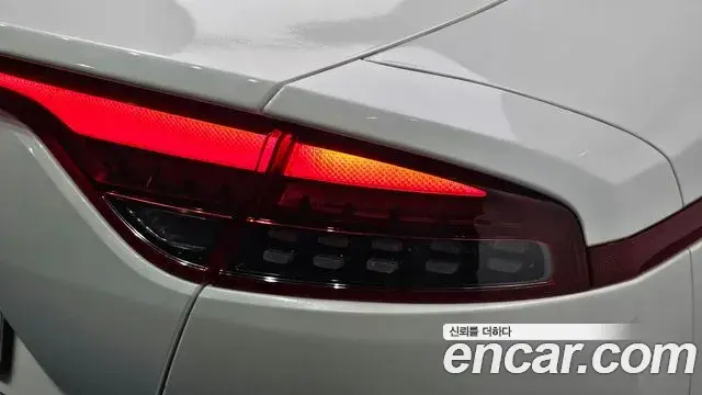 Kia Stinger Meister 2021 — Şəkil 12/31