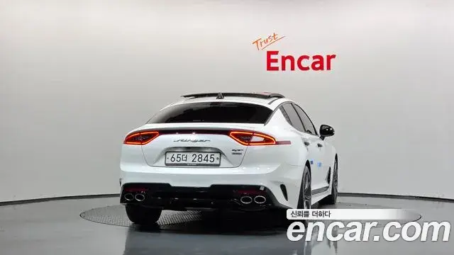 Kia Stinger 2019 — Photo 13/33