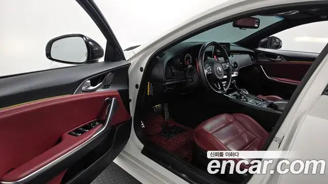 Kia Stinger 2019 — Photo 7/33