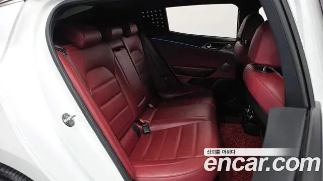 Kia Stinger 2019 — Photo 32/33