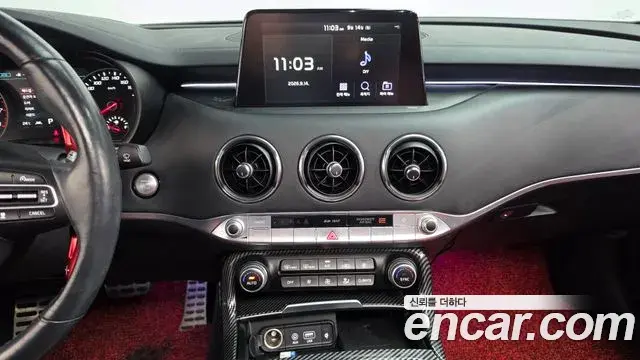 Kia Stinger 2019 — Photo 15/33