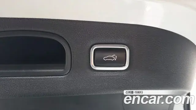 Kia Stinger 2019 — Photo 28/33