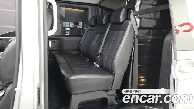 Hyundai Staria 2022 — Фото 11/20