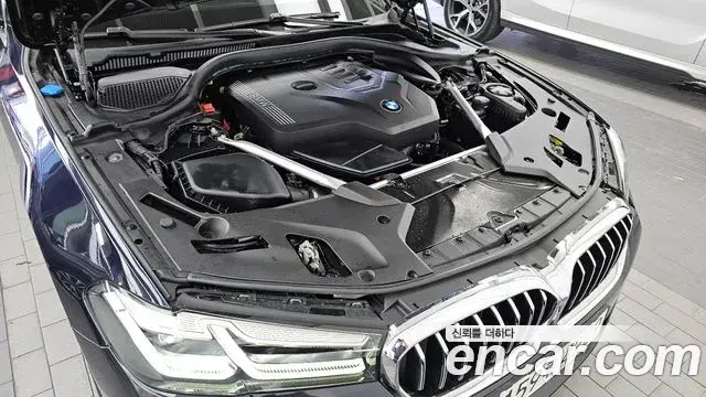 BMW 5 Series 2023 — Фото 6/20