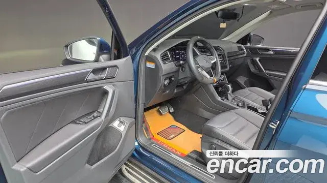 Volkswagen Tiguan 2022 — Şəkil 15/20