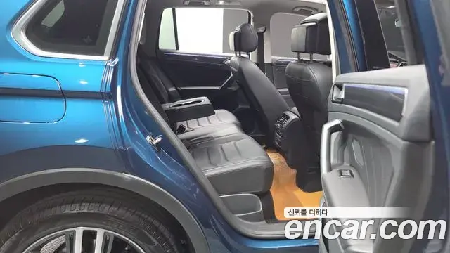 Volkswagen Tiguan 2022 — Şəkil 20/20