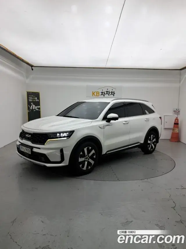 Kia Sorento 2022 — Фото 10/17
