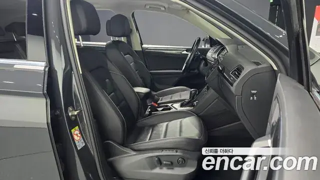 Volkswagen Tiguan 2019 — Фото 10/20