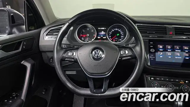 Volkswagen Tiguan 2019 — Фото 13/20