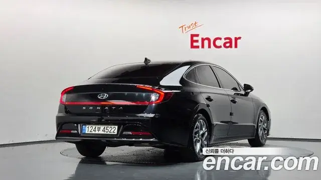 Hyundai Sonata 2021 — Фото 2/20