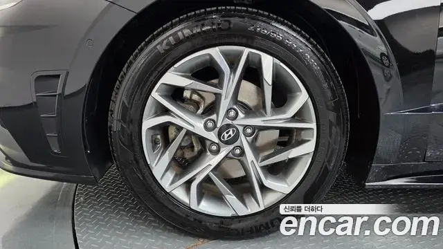 Hyundai Sonata 2021 — Фото 5/20