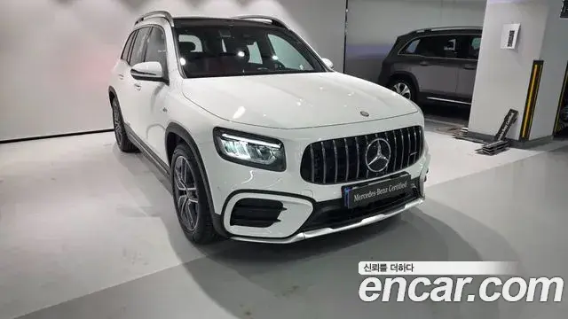Mercedes-Benz GLB-Class 2026 — Фото 1/20