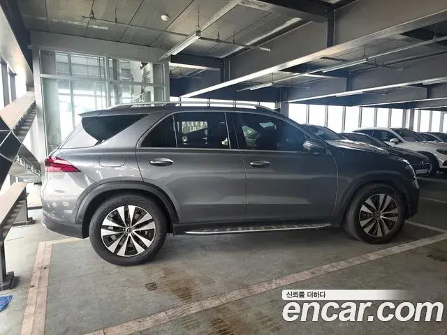 Mercedes-Benz GLE-Class 2026 — Фото 2/6