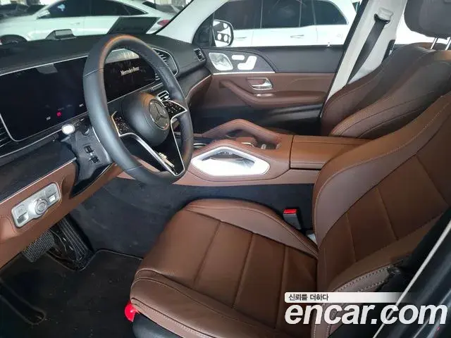 Mercedes-Benz GLE-Class 2026 — Фото 3/6