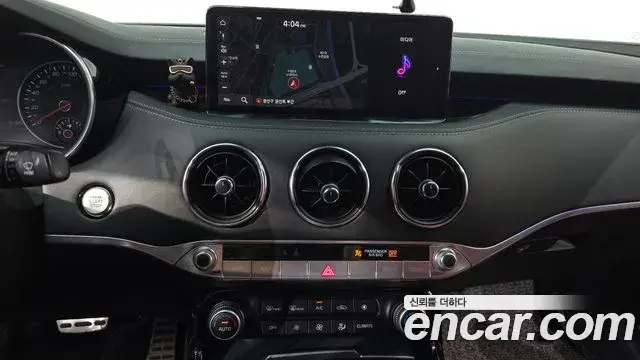 Kia Stinger 2020 — Фото 12/20