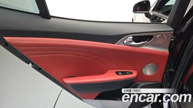 Kia Stinger Meister 2020 — ფოტო 29/33