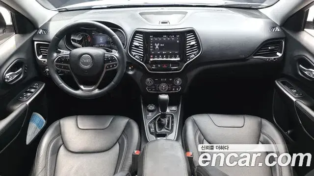 Jeep Cherokee 2020 — Фото 7/20