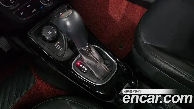 Jeep Compass 2018 — Фото 9/20