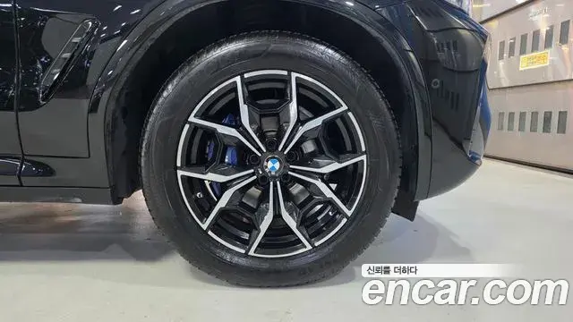 BMW X4 2023 — Фото 4/20