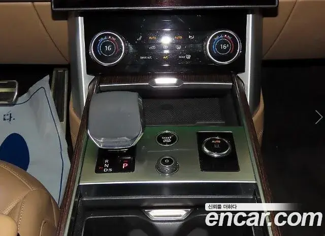 Land Rover Range Rover 2023 — Фото 11/20