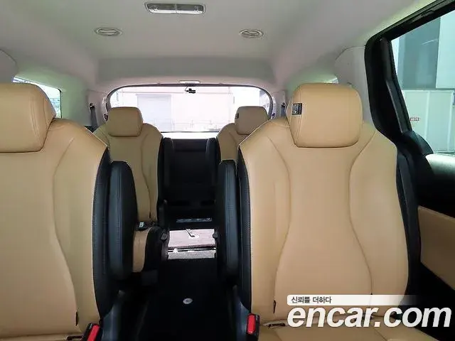 Kia Carnival 2023 — Фото 7/20