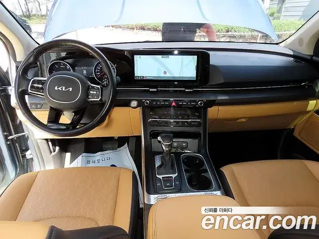 Kia Carnival 2023 — Фото 8/20