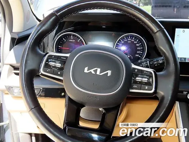 Kia Carnival 2023 — Фото 9/20
