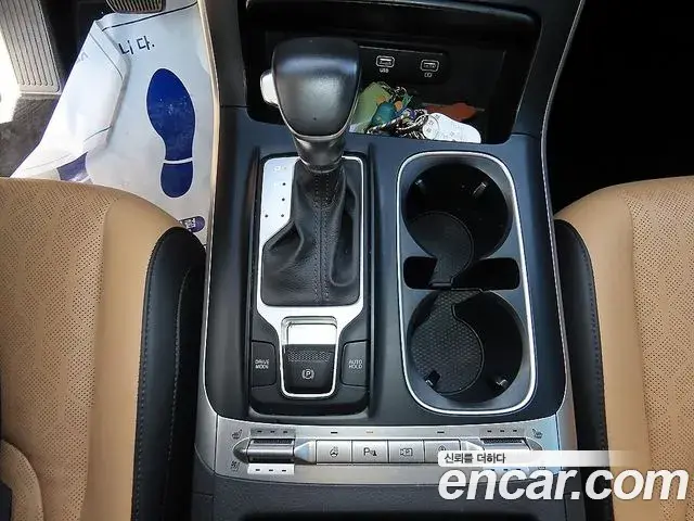 Kia Carnival 2023 — Фото 11/20