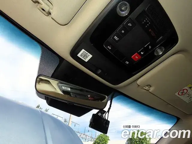 Kia Carnival 2023 — Фото 16/20