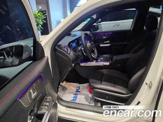 Mercedes-Benz GLB-Class 2026 — Фото 11/20