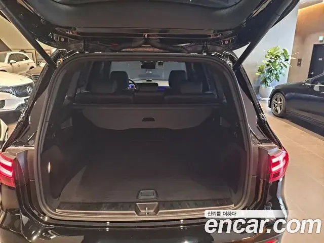 Mercedes-Benz GLB-Class 2025 — Фото 19/20