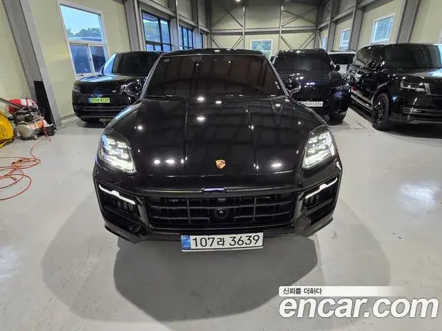 Porsche Cayenne 2025 — Фото 2/20