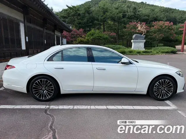 Mercedes-Benz S-Class 2022 — Фото 14/20