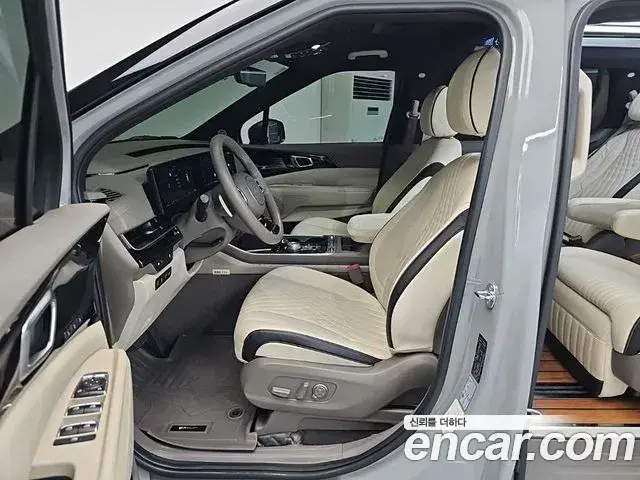 Kia Carnival 2024 — Şəkil 16/18