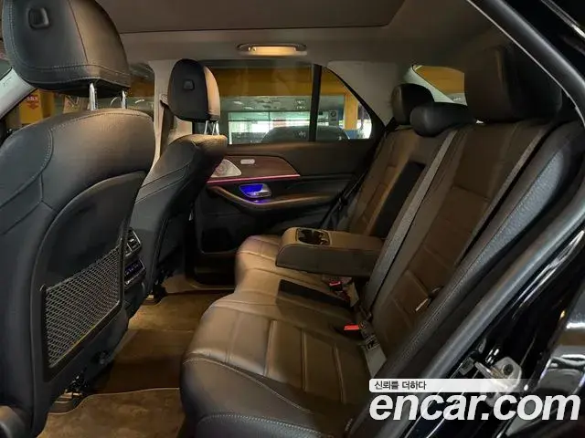 Mercedes-Benz GLE-Class 2021 — Фото 10/20