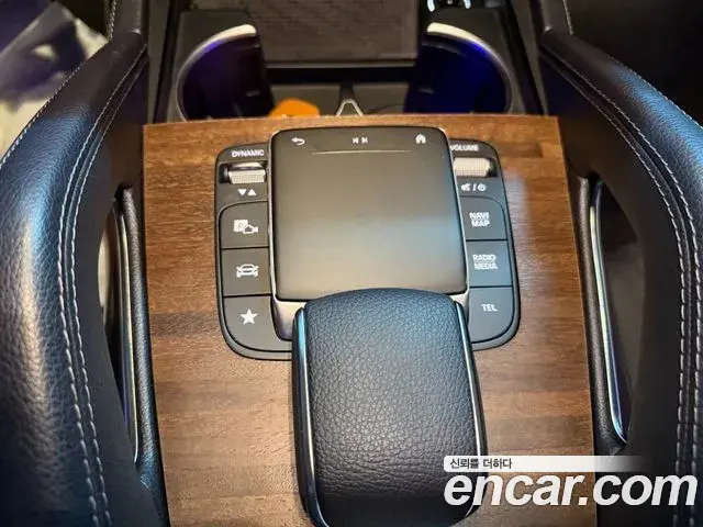 Mercedes-Benz GLE-Class 2021 — Фото 15/20