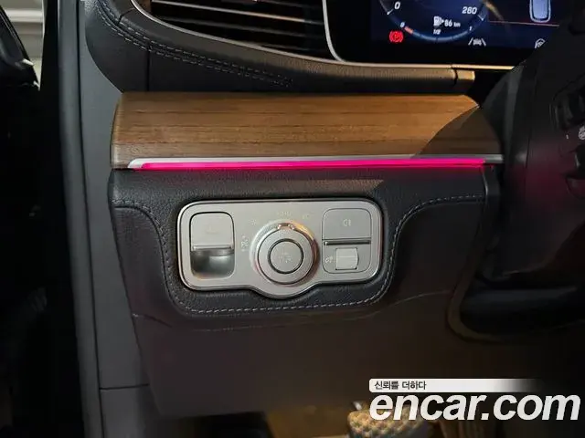 Mercedes-Benz GLE-Class 2021 — Фото 16/20